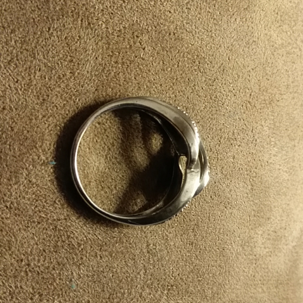 Ring - Picture 2 of 2